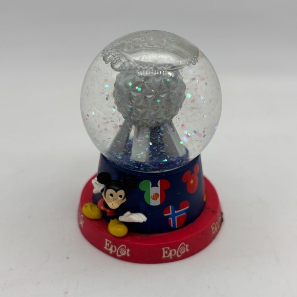 Disney WDW Parks Epcot Mickey Mouse Countries Mini Collectible Water Snow Globe - Picture 8 of 11